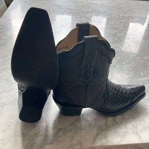 Women’s Handmade Black Snakeskin Western Boots Sz 7 (made in Mexico)